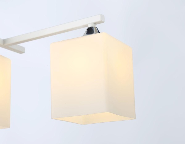 Потолочная люстра Ambrella light Traditional Modern TR303113