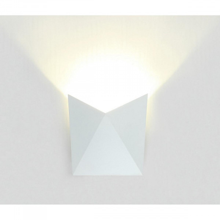 Настенный светильник IMEX IL.0014.0010 WH