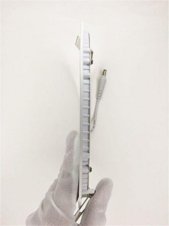 Встраиваемый светодиодный светильник Elvan VLS-102R-18W-NH